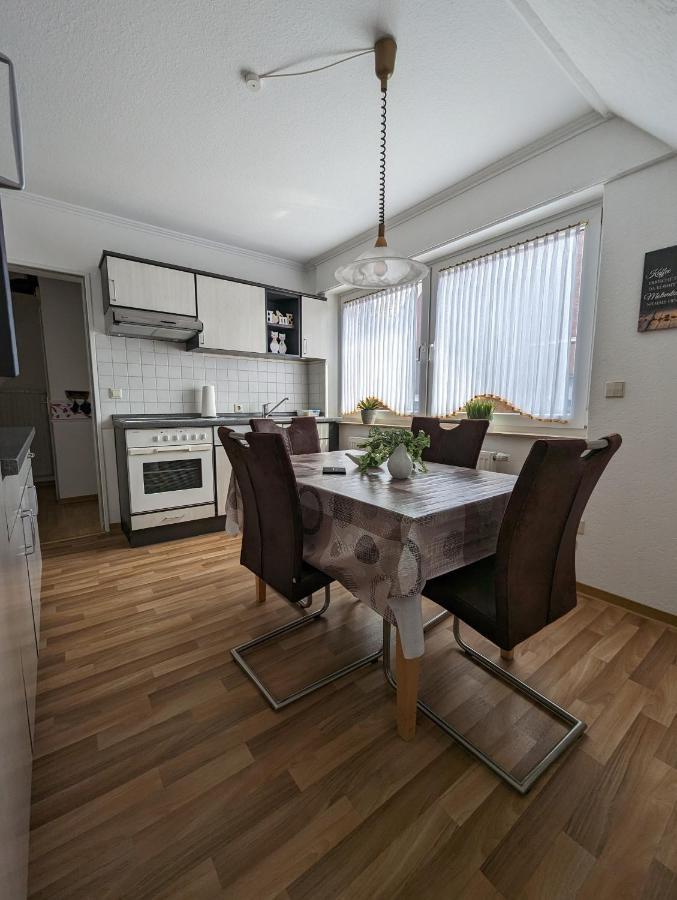Ferienwohnung Leni Erstes Og Inkl Balkon Gartenblick Kostenfreier Parkplatz Stadtnah Aber Ruhig Gelegen Meppen Esterno foto